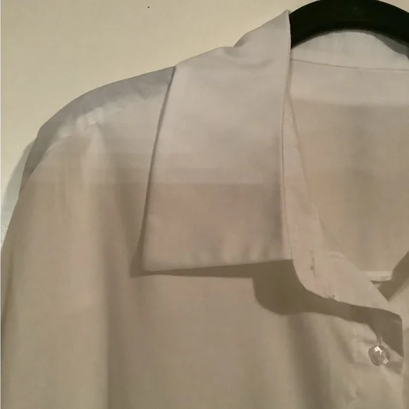 SHEIN CURVE 2XL Classic Button Front Blouse NWOT - Picture 4 of 7